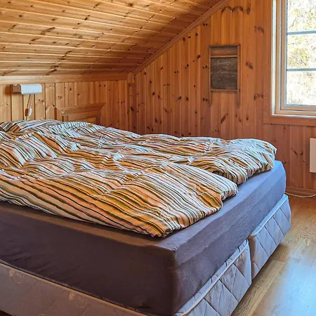 3 Bedroom Awesome In * Aseral