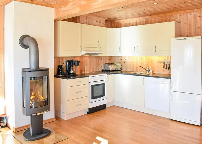 3 Bedroom Awesome In *