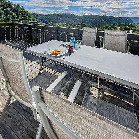 3 Bedroom Awesome In *