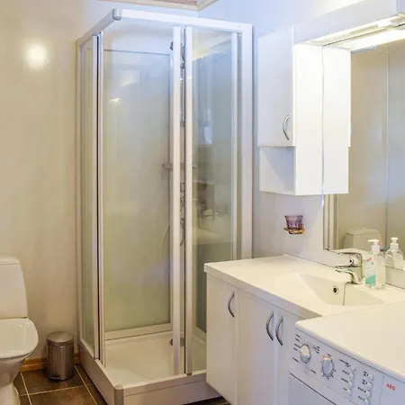 3 Bedroom Awesome In * Aseral
